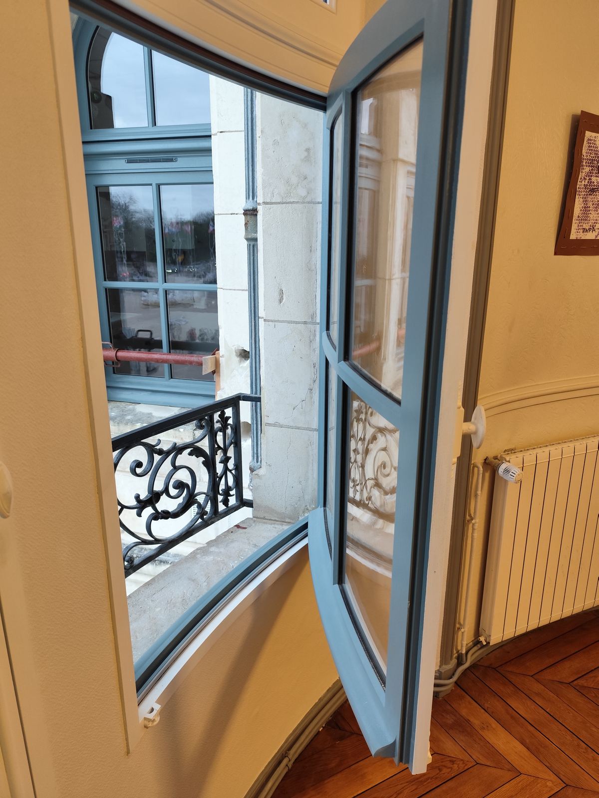 Fenêtre posée, vue intérieure